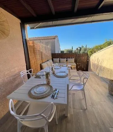Club Avec Terrasse A 5 Min A Pied De La Ferienhaus