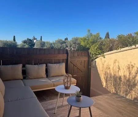 Club Avec Terrasse A 5 Min A Pied De La Ferienhaus *